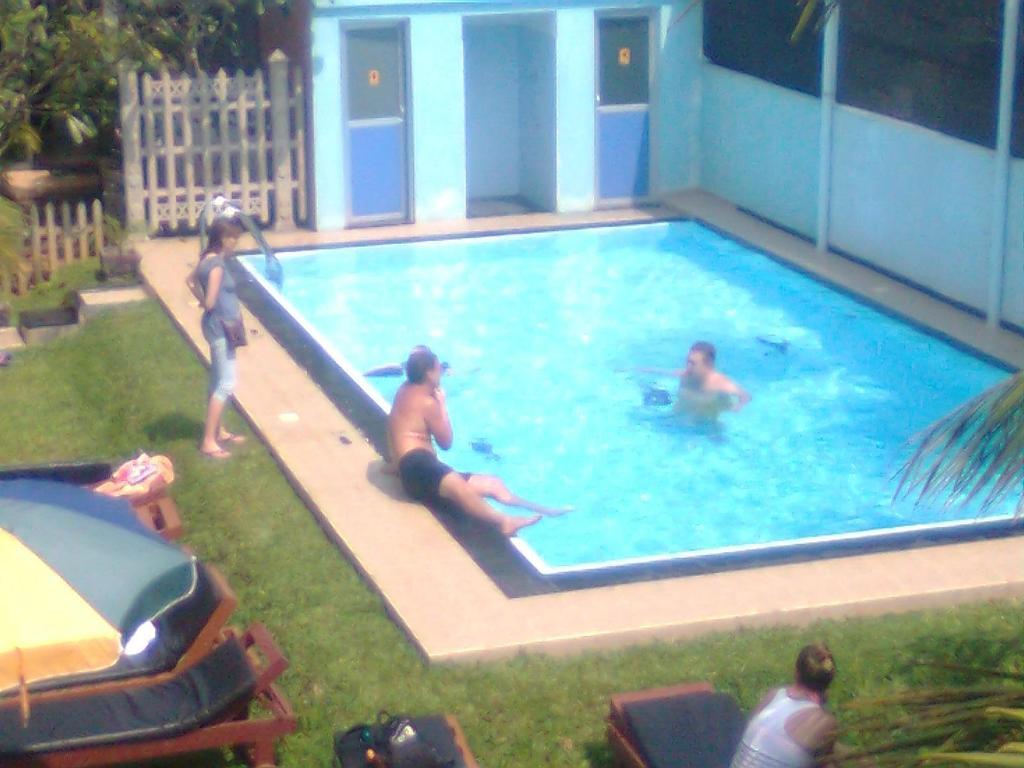 Larn'S Villa Hotel & Apartment Wadduwa Buitenkant foto