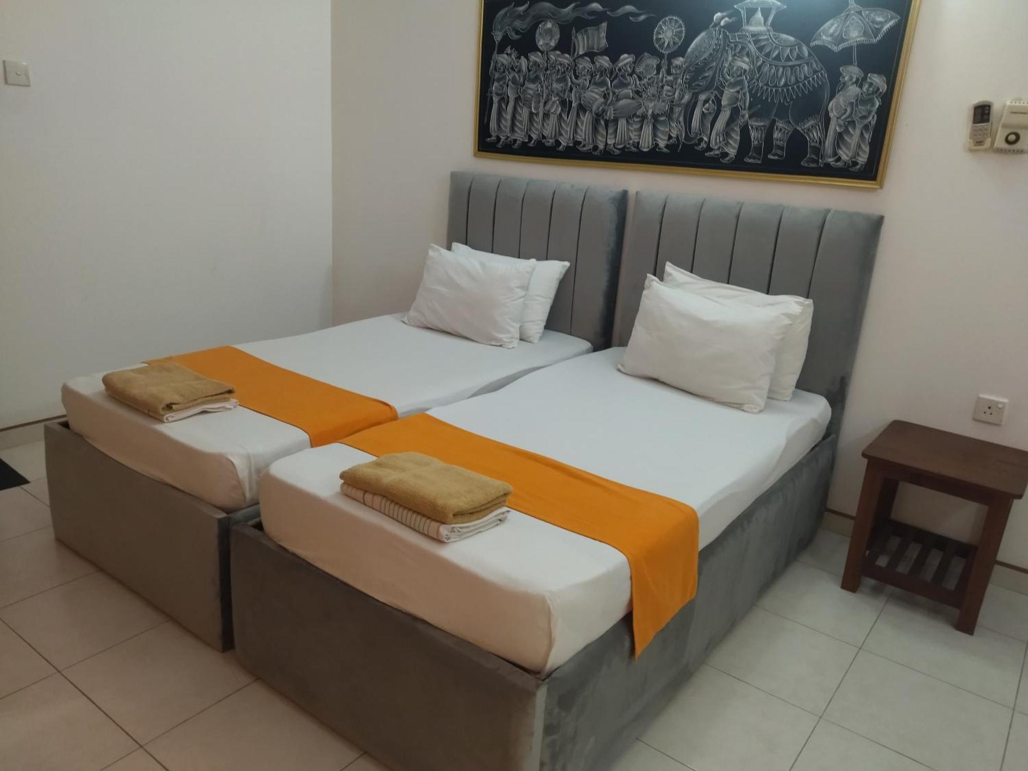 Larn'S Villa Hotel & Apartment Wadduwa Buitenkant foto