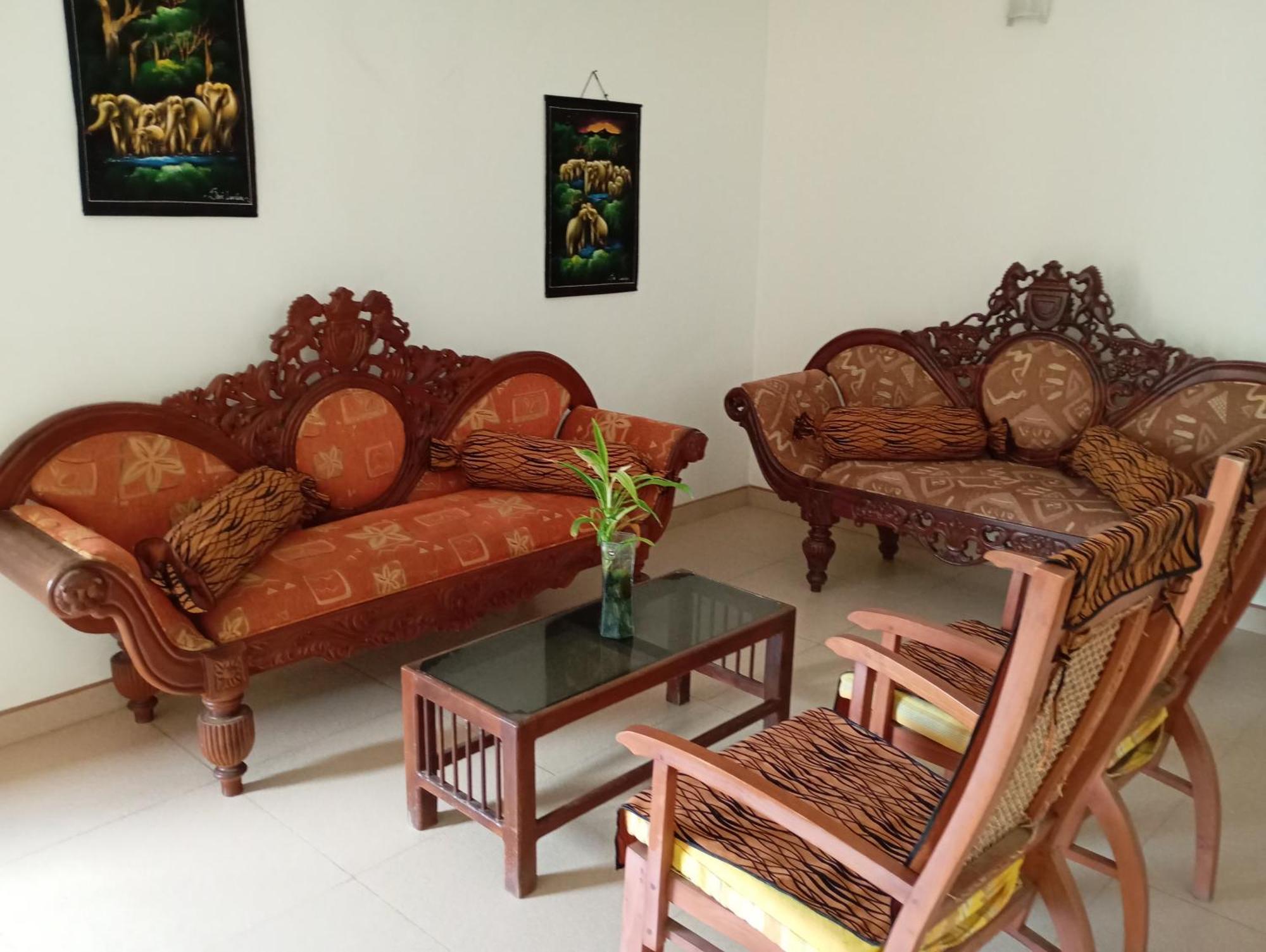 Larn'S Villa Hotel & Apartment Wadduwa Buitenkant foto